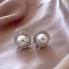Brincos de pérolas de diamante completos para mulheres 2024 Novo design de nicho de luxo leve e explosivo Brincos de sentido de alta qualidade