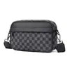Nueva Bolsa de Hombro para Hombre Casual Bolso a Cuadros Cruzada Multifuncional PU Resistente al Desgaste Antirrobo Bolso de Boutique Bolso de Moda Callejera
