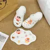 Nova Bolsa Fofa Acolchoada 2025 Desenho Animado Crayon Shin-Chan Versátil Outono e Inverno Novos Tamancos com Fivela de Sapato Removível