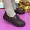 Sapatos slip-on populares de corte baixo para mulheres, novo modelo outono 2026, com sola macia, confortáveis, antiderrapantes, casuais e versáteis para mulheres