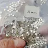 Atacado do Fabricante Joias de Diamante para Nail Art K9 Diamantes Grandes Acessórios para Unhas Joias DIY Misturadas Prata Branco Fundo Plano Joias Adesivos de Diamante