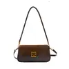 Bolso de axila de alta gama para mujer, nueva colección invierno 2026, de nicho y a la moda, bolso cuadrado pequeño versátil, adecuado para el trabajo y los desplazamientos, bolso de hombro