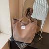 Bolsa de lazer transfronteiriça feminina 2024 nova bolsa de ombro de veludo cotelê de outono e inverno bolsa de grande capacidade bolsa escolar de deslocamento