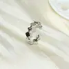 Anillo Abierto de Trébol de la Suerte Chapado en Oro de 18 Quilates con Nácar Natural para Mujer, Estilo Europeo y Americano, Lujo Ligero, Anillo que No se Desvanece
