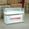 Mostrador de teléfono móvil productos de vidrio personalizados fabricante vitrina comercial gabinete de pared de madera gabinete de hierro con pintura horneada partición de rincón de joyería