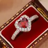 Joyería de Comercio Exterior Anillo con Forma de Corazón Transfronterizo, Anillo con Forma de Corazón de Diamante Rosa con Piedra Preciosa de Turmalina Imitación, Anillo Completo de Diamantes, Fresco y Dulce