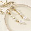 Aretes Geométricos de Flor de Perla Incrustados con Diamantes, Aretes Franceses Retro de Lujo Ligero Estilo Palacio Modernos de Alta Gama