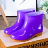 Protección Laboral Calzado de Agua de Tubo Corto al por Mayor para Mujer Zapatos Impermeables Antideslizantes de Caña Baja Zapatos para Trabajo en Cocina Botas de Lluvia Engrosadas Botas de Agua Calientes para Adultos