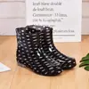 Botas de lluvia para mujer con forro polar, cálidas y ligeras, botas cortas impermeables, modernas y antideslizantes para todas las estaciones, zapatos de agua para mujer adulta