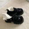 Zapatos Pequeños de Cuero con Suela Gruesa para Aumentar la Altura para Mujer, Nuevo Estilo Otoño/Invierno 2026, Estilo Británico, Retro, Versátiles, Sentido del Diseño, Zapatos de Cordones