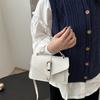 Bolso de mujer con cinturón de estilo coreano, distintivo y moderno, nuevo bolso bandolera portátil de moda 2025, bolso de hombro cuadrado pequeño de color sólido.
