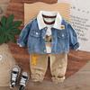 Jaqueta Jeans Masculina Outono 2025 Novo Conjunto Elegante de Três Peças para Crianças Atacado de Fábrica