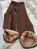 Jeans de Pierna Ancha Color Marrón Melanoid para Mujer 2026 Invierno Nuevo Estilo Aterciopelados Engrosados Talla Grande Cintura Alta Rectos de Largo hasta el Suelo