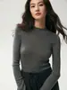 Camiseta de Capa Base de Lana Hilada Fina Yangzi, Ajustada, Tejido Sin Costuras con Cuello Semi-Alto para un Look Elegante para el Trayecto
