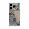 Funda de Teléfono Adecuada para Apple 17/16/15/18 Promax Chapada en Piel de Cordero Flor de Ciruelo Mariposa Azul 12/13