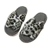 Pantuflas de estampado de leopardo para mujer, otoño e invierno, para interior, antideslizantes, cruzadas, de algodón, pantuflas de felpa, transpirables, ligeras