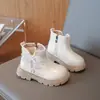 Botas estilo Martin para meninas, nova coleção outono/inverno 2026, sapatos infantis com laço, botinhas de inverno retrô estilo britânico para meninas pequenas