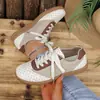 Tênis de treino alemão, saia de bolinhas, look de verão de alta qualidade, perfeito com sapatos estilo Forrest Gump, novos sapatos femininos de sola grossa, design estiloso, coleção 2026