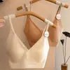 Decote V invisível, ultrafino, bojo de pata de gato, sutiã sem costura e sem costas para mulheres com seios grandes, projetado para minimizar a aparência do busto, com alças cruzadas para suporte e um estilo versátil