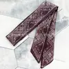 Estoque Pronto Atacado Lenço Longo de Seda em Formato de Castanha para Amarrar na Cintura, Combinado com Jeans, Acessórios para Amarrar no Pescoço, Amarrar em Bolsas, Lenço Fluido