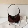 Bolsa de camurça para mulheres, nova coleção de outono 2026, estilo retrô de alta qualidade, adequada para o dia a dia, bolsa de ombro ou bolsa transversal, design em forma de meia-lua
