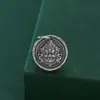 Colgante de Plata de Ley S925 con Forma de Cráter del Dios Amarillo de la Riqueza, Placa Redonda Sólida, Colgante Amarillo de Riqueza Finamente Elaborado, Accesorio Cultural Estilo Tíbet, Colgante Lateral