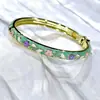 Novo Bracelete Esmaltado Fino Estilo Chinês com Pequenos Desenhos Florais, Aplicação de Esmalte Colorido, Cloisonné, Direto da Fábrica, Atacado Disponível