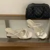 Sandálias Femininas Estilo Doce e Delicado com Laço, Sandálias de Salto Anabela com Temperamento para Uso ao Ar Livre no Verão, Sapatos de Salto Alto com Bico Quadrado e Abertos