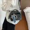 Bolsa de Mão para Estudante Design para Ir ao Trabalho Feminina Bolsa de Nicho Boston Moda Bolsa Transversal Versátil Novo Estilo Tecido Jeans Tendência 2026