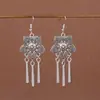 Aretes de Estilo Exótico de Venta Caliente Retro Literario Clásico Dignificado Ganchos para la Oreja Versátil Hueco Moda Borla Colgantes