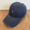 Boné de Baseball Vintage Americano Desbotado com Design Simples de Nicho, Bordado de Letra U em Color-Blocking, Boné de Bico de Pato Versátil e Moderno