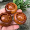 Ciprés de acantilado Taihang añejo de alto contenido de aceite y alta densidad, adorno de mano que trae fortuna, artesanía unisex, educativo y coleccionable