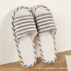 Pantuflas gruesas a rayas, de suela suave para interior, ligeras y transpirables, adecuadas para todas las estaciones, de lino, para parejas, hombres y mujeres, para viajes, uso en casa y para recibir invitados.