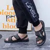 Nuevas Sandalias para Hombre 2026, Zapatos de Playa Antideslizantes con Suela Gruesa, Transpirables, Resistentes al Desgaste, Moda para Exteriores, de Doble Uso como Sandalias de Conducir y Pantuflas