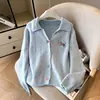 Cardigan Tricotado de Pônei Bordado com Botões Coloridos Tamanho Grande Design Novo Primavera & Outono Blusa Suéter Doce Solta Rejuvenescedora