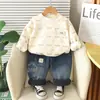 Moletom de Veludo Inverno 2025 Infantil Meninos Moda Bebê Outono e Inverno Moletom de Veludo para Bebê Menino Conjunto de Duas Peças Tendência