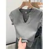 Venta al por mayor del fabricante Verano 92% Algodón Elegante Ajuste Delgado Adelgazante Camiseta de Manga Corta para Mujer Cuello en V Color Sólido Camisa Básica