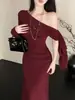 Vestido sexy y elegante de un hombro con manga larga y cintas para mujer, otoño, estilo francés de alta gama, falda irregular, vestido largo ajustado al cuerpo