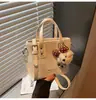 Bolso de Mano y Bolso Cruzado Versátil de Nicho Estilo Coreano Transfronterizo, Bolso de Mujer Más Vendido, Nuevo Bolso de Hombro Tipo Cubo Versátil de Alta Calidad