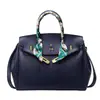 Bolso de Mano de Lujo Ligero Transfronterizo, Bolso Cruzado para Mujer, Estilo Nuevo con Hebilla de Cierre, Bolso de Hombro Versátil, Patrón de Lichi, Bolso de Mano de Alta Gama para el Trabajo