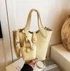 Bolsa de Mão Tendência de Comércio Exterior Nicho Feminina 2025 Nova Versátil Casual Bolsa de Ombro Elegante Moda Bolsa Transversal