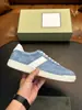 Zapatillas casuales de gamuza para hombre, estilo transfronterizo TF, blancas con detalles de rayas, suela gruesa color blanquecino, disponibles en varios colores, diseño versátil