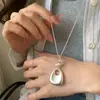 Collar colgante geométrico minimalista cepillado estilo coreano para mujer, diseño único y versátil, cadena para la clavícula, accesorio de moda y versátil para mujer
