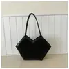 Moda Feminina Novo Estilo Coreano Alto Valor Grande Capacidade Feminina 2025 Outono Retro Design de Nicho Bolsa Tote de Ombro