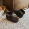 Botas curtas forradas com fleece estilo étnico para meninas 2026 Outono/Inverno Novas Botas de Neve Quentes com Solado Macio para Crianças Sapatos de Algodão Antiderrapantes