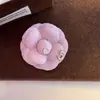 Broche de Flor Pequena Perfumada Estilo Coreano para Casaco, Flor de Camélia em Forma de Corsage Grampo de Cabelo, Decoração de Broche de Alta Qualidade