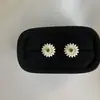 Pendientes de Flor de Margarita con Aguja de Plata S925 Estilo Veraniego Refrescantes y Brillantes Incrustados con Piedras Preciosas Elegantes Versátiles Cadena para Clavícula para Mujer