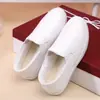 Sapatos Brancos Versáteis para Outono e Inverno, Sapatos de Algodão Femininos, Sapatos Preguiçosos de Estudante, Sapatos Femininos Slip-On de Couro Baixos, Sapatos Brancos para Enfermeiras