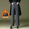 1037 Jeans de Pierna Ancha para Mujeres de Mediana Edad y Mayores Otoño/Invierno Cintura Alta Elástica Bordado Más Terciopelo Pantalones Rectos Tipo Mom para Mujer