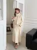 2025 Nuevo Traje de Tres Piezas Estilo Coreano para Mujer: Bufanda, Suéter Pulóver y Falda de Punto, Look Holgado Adelgazante, Tendencia